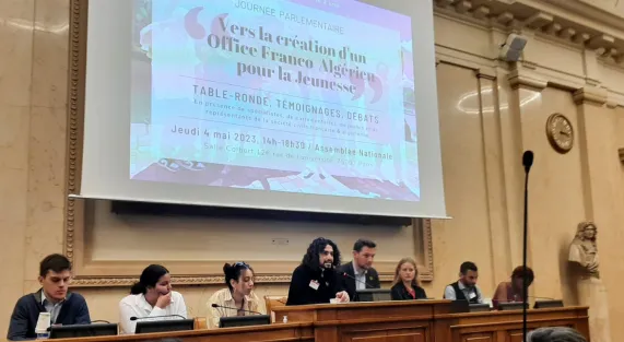 une-rencontre-pour-renforcer-les-echanges-de-jeunes-entre-la-france-et-lalgerie.jpeg