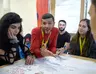 Jugendliche und junge Erwachsene bei einem Workshop rund um Europa