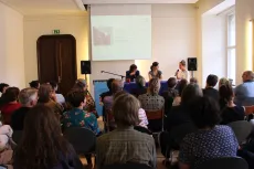 enthullung-der-erinnerungstafel-und-buchvorstellung-im-palais-schwerin7.jpeg