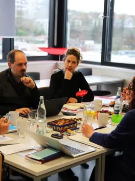 groupe-de-recherche-ofaj.jpg