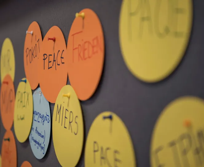Le mot "paix" dans plusieurs langues