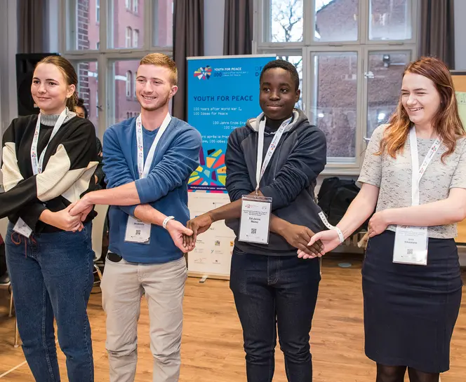 Des jeunes provenant de plusieurs pays européens lors de la rencontre "Youth for peace"